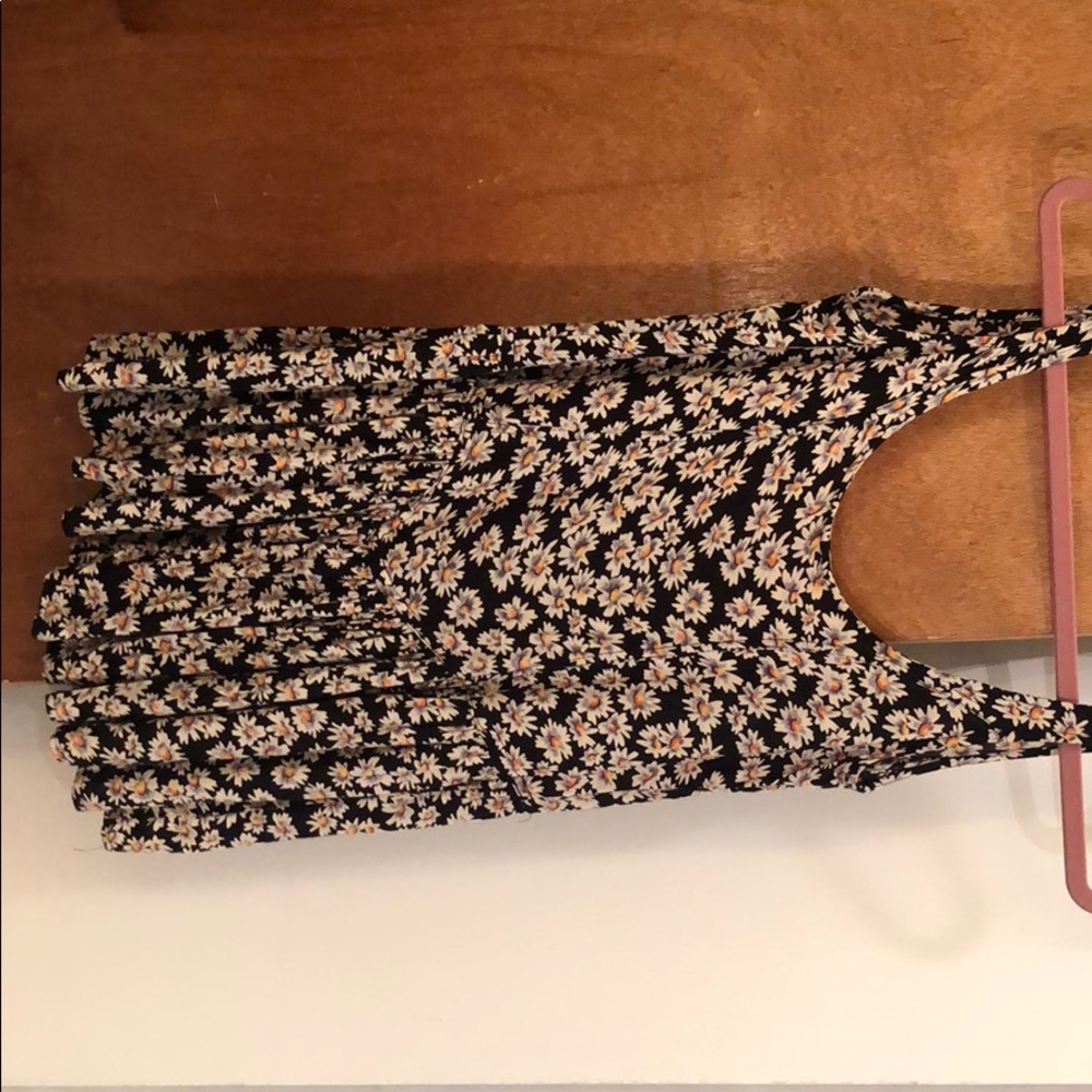 Brandy Melville floral top